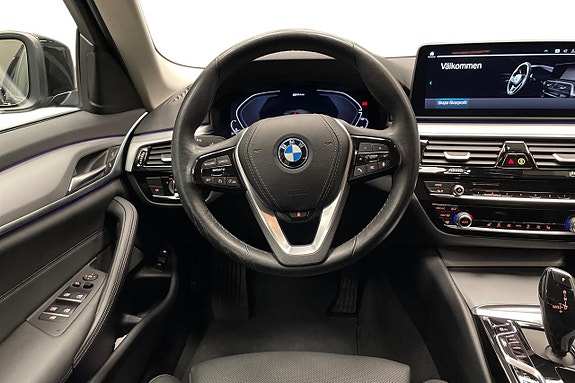 BMW 530e 8 of 12