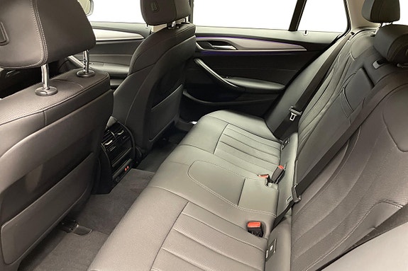 BMW 530e 9 of 12