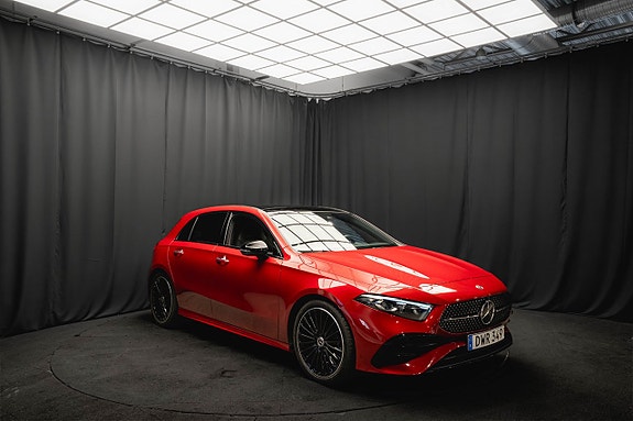 Mercedes-Benz A200 4 of 5