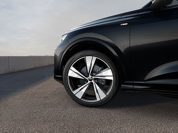 Audi Q5 4 of 5