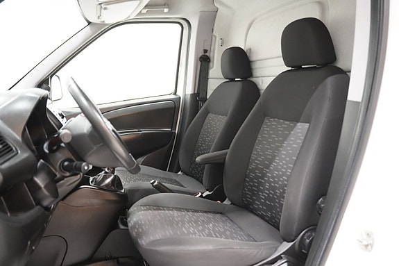 Opel Combo 8 of 16