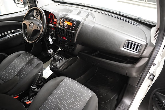 Opel Combo 9 of 16