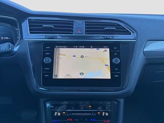 Volkswagen Tiguan 14 of 22