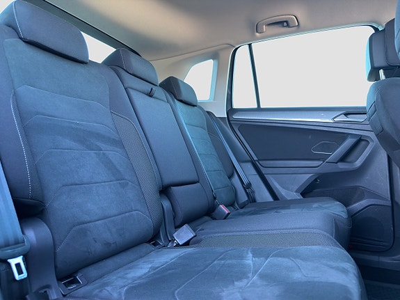 Volkswagen Tiguan 16 of 22