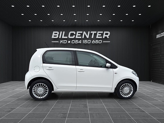 Volkswagen UP! 5 of 5