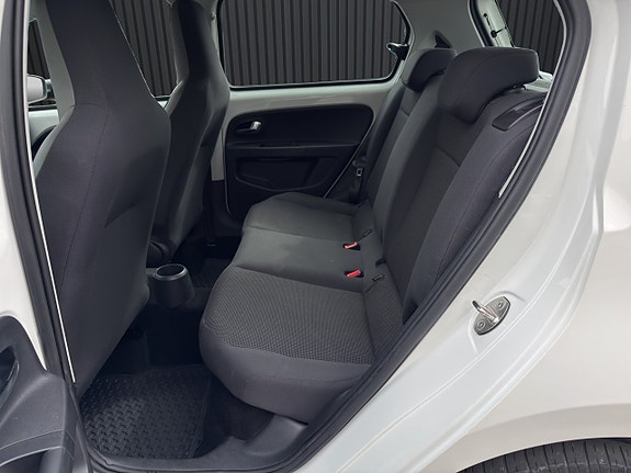 Volkswagen UP! 14 of 20