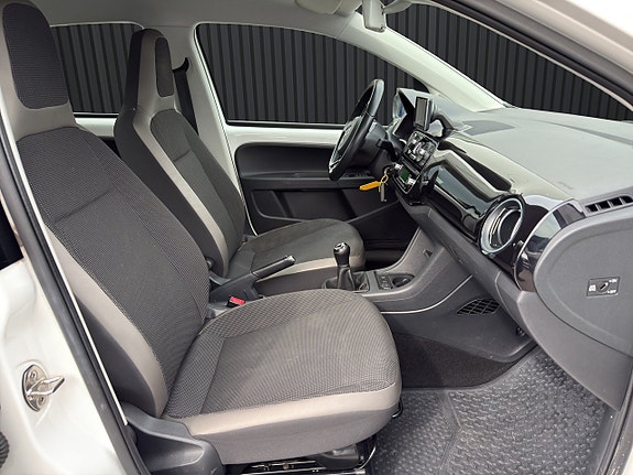 Volkswagen UP! 12 of 20