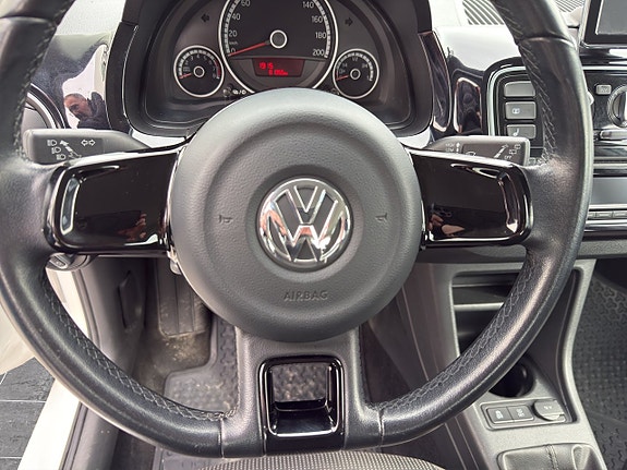 Volkswagen UP! 15 of 20