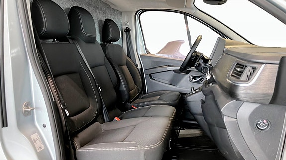Renault Trafic 3 of 12