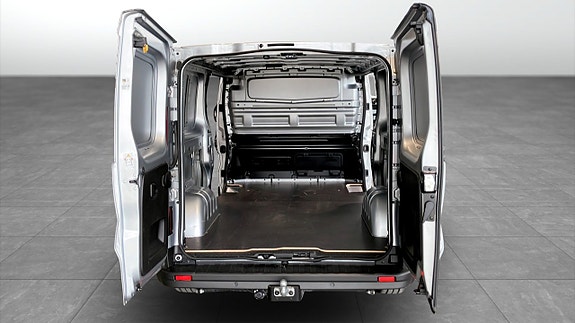 Renault Trafic 10 of 12