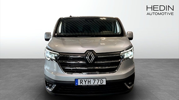 Renault Trafic 8 of 12