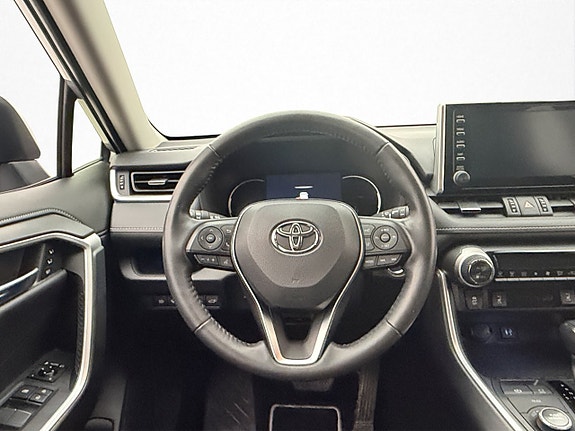Toyota RAV4 11 of 30