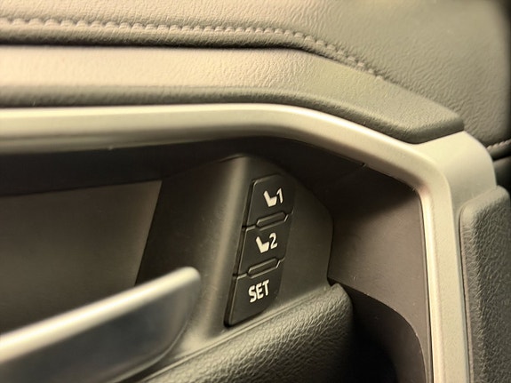 Toyota RAV4 15 of 30