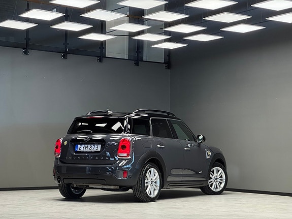 MINI Countryman Cooper SE 2 of 5