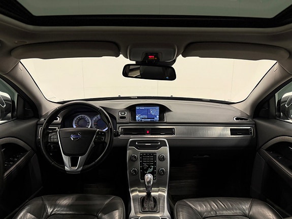 Volvo XC70 10 of 25