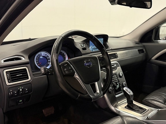 Volvo XC70 9 of 25
