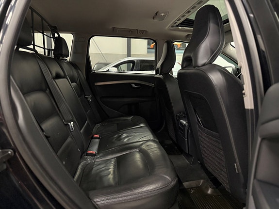 Volvo XC70 14 of 25