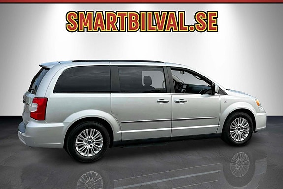 Lancia Voyager 8 of 16
