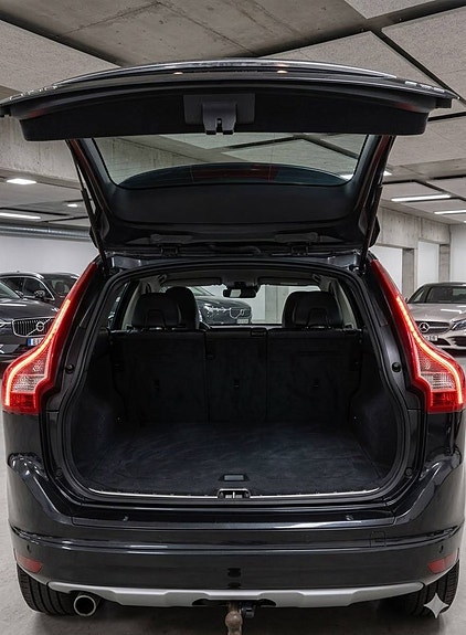 Volvo XC60 6 of 11