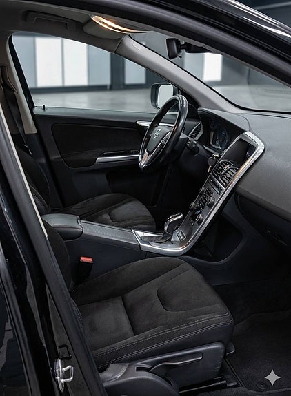 Volvo XC60 4 of 11