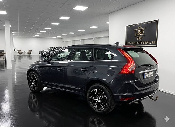 Volvo XC60 3 of 11