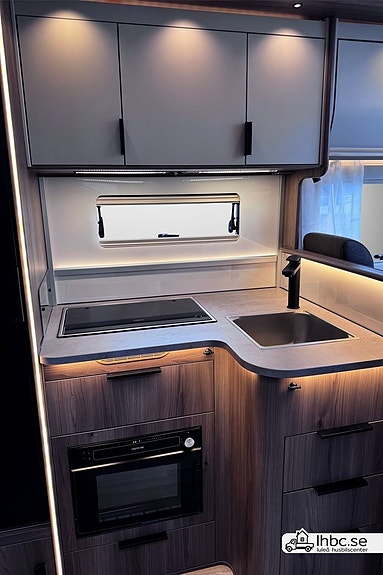 Kabe Novum 750 TRAQ Lev i Augusti 8 of 17
