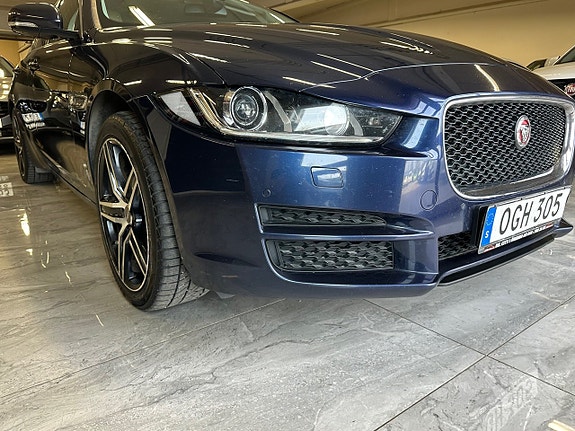 Jaguar XE 6 of 21