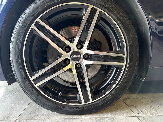 Jaguar XE 7 of 21