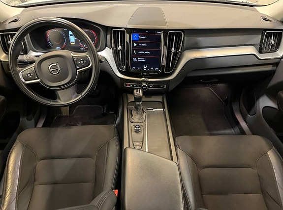 Volvo XC60 5 of 16