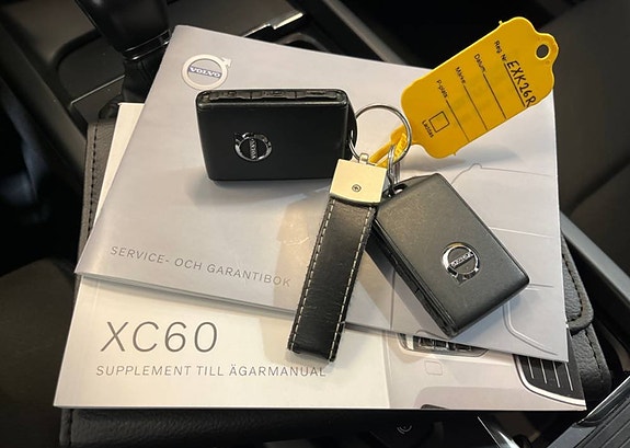 Volvo XC60 15 of 16