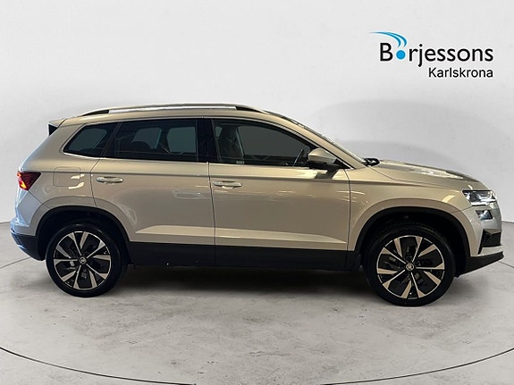 Skoda Karoq 2 of 5