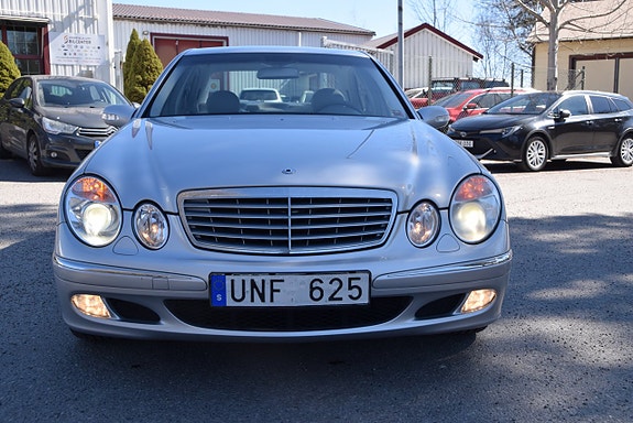 Mercedes-Benz E240 2 of 5