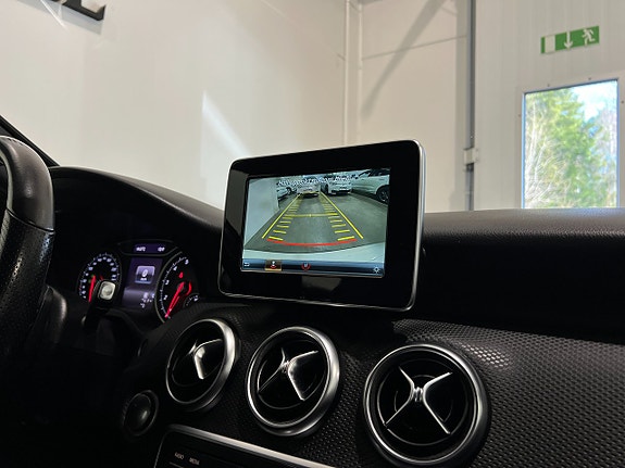 Mercedes-Benz A180 18 of 23
