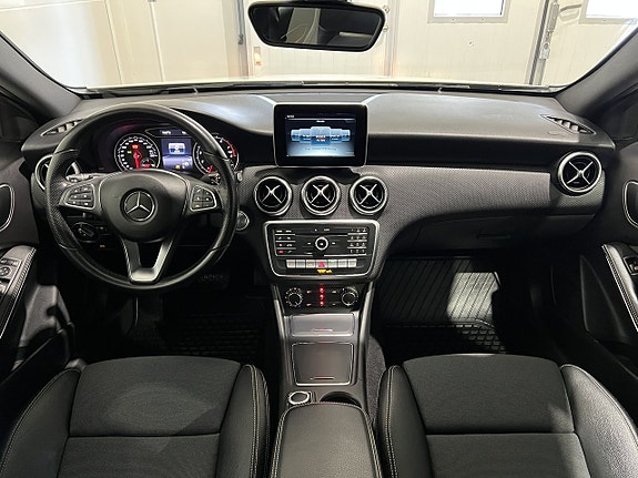Mercedes-Benz A180 14 of 23