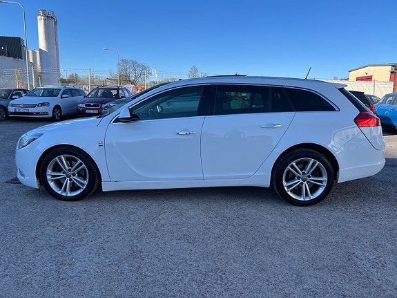 Opel Insignia 13 of 24
