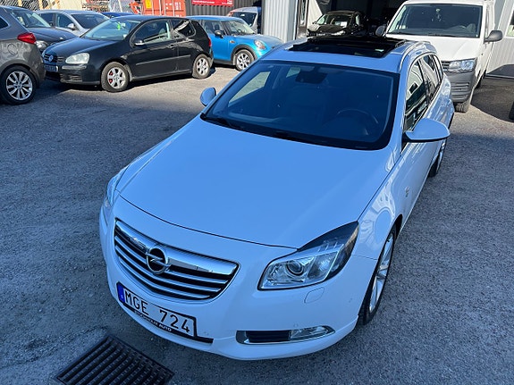 Opel Insignia 12 of 24