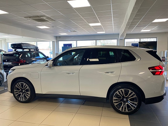 BMW X3 2 of 5