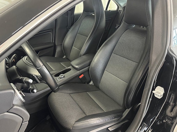 Mercedes-Benz CLA200 5 of 5