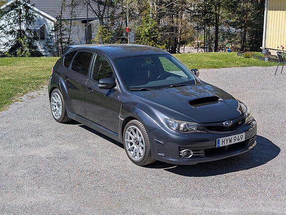 Subaru Impreza 2 of 5