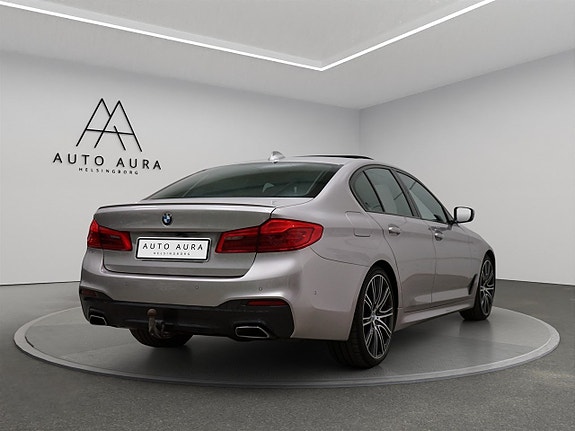 BMW 530d 4 of 5