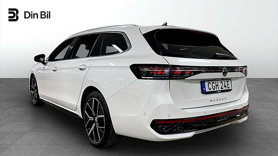 Volkswagen Passat 4 of 15