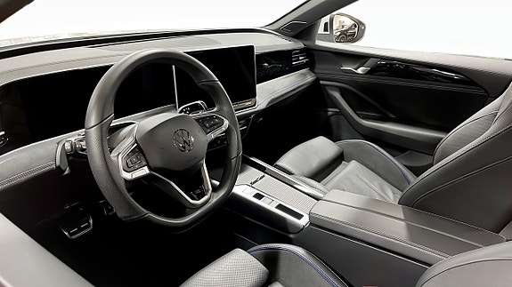Volkswagen Passat 8 of 15