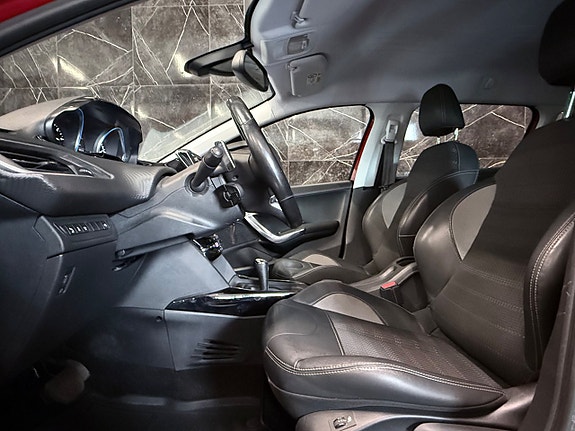Peugeot 2008 14 of 21
