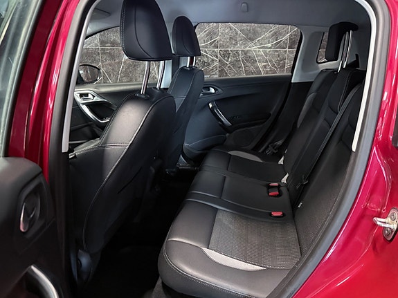 Peugeot 2008 15 of 21