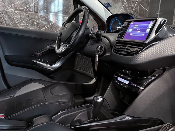 Peugeot 2008 18 of 21