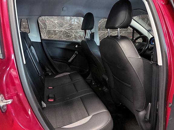 Peugeot 2008 17 of 21