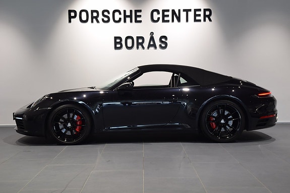 Porsche 911 Carrera 4S 5 of 5