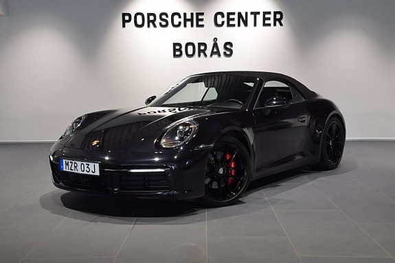 Porsche 911 Carrera 4S 2 of 5
