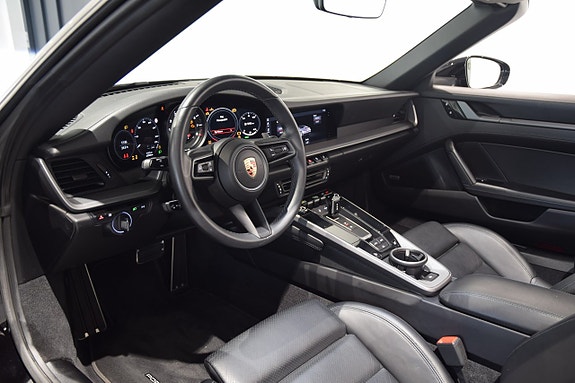 Porsche 911 Carrera 4S 11 of 15