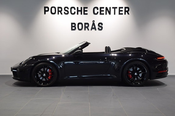 Porsche 911 Carrera 4S 4 of 5